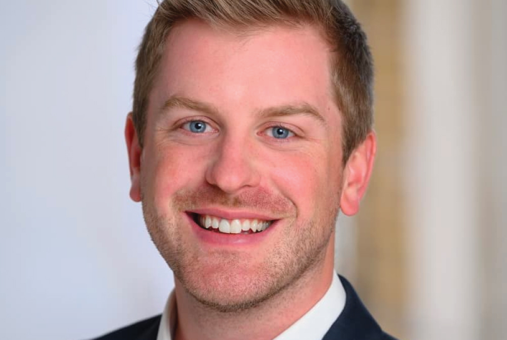 DREW LYNCH